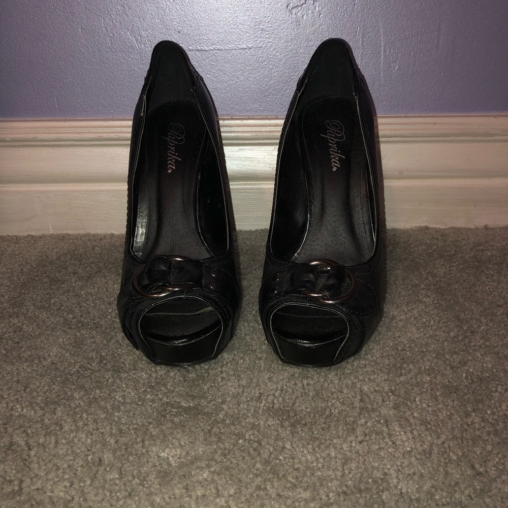 Paprika black heels